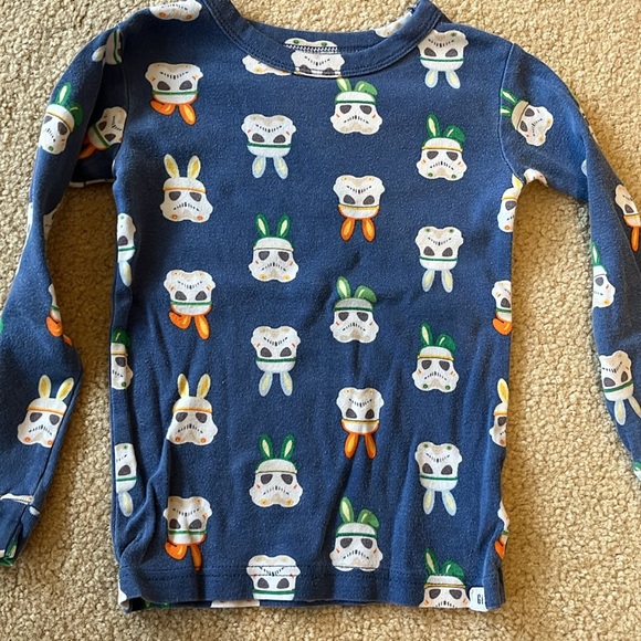 GAP Star Wars Easter pajamas Size 5 - Picture 3 of 6